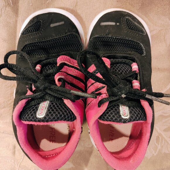 Nike Free 5.0 V2 Toddler Girl Sneakers, Size 7C, Gently Used - Picture 3 of 10